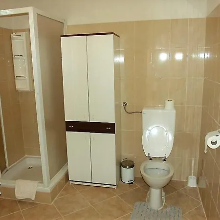 Apartmani Milokanovic Funtana Exterior photo