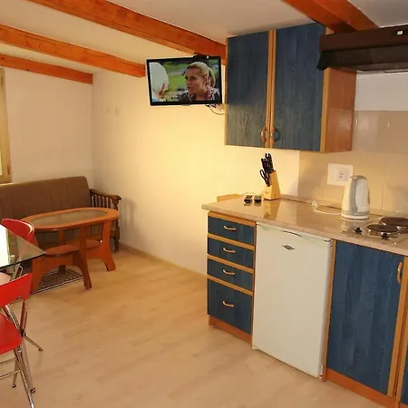 Apartmani Milokanovic Funtana Exterior photo