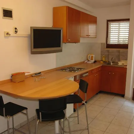 Apartmani Milokanovic Funtana Exterior photo