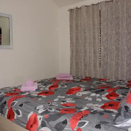 Apartmani Milokanovic Funtana Exterior photo