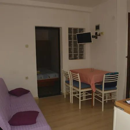 Apartmani Milokanovic Funtana Exterior photo
