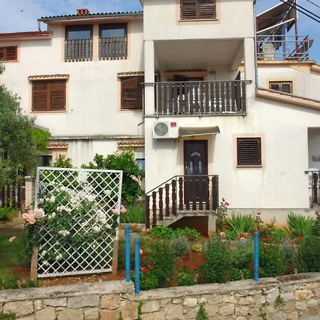 Apartmani Milokanovic Funtana Exterior photo