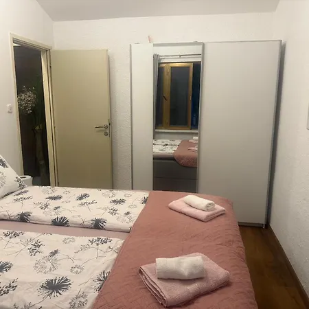Apartmani Milokanovic Funtana Exterior photo