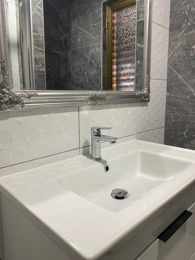 Milokanovic Apartment